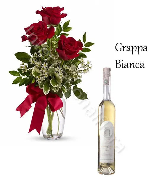 Bottiglia di Grappa Bianca con Bouquet di 3 Rose rosse Fiori a Domicilio