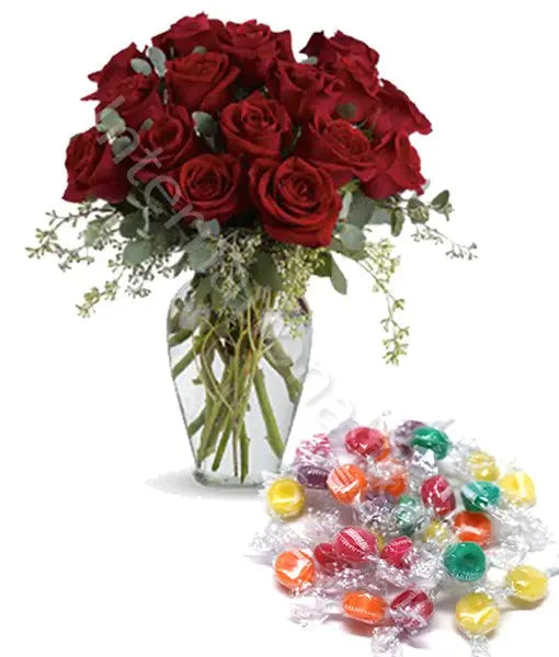 Bouquet di 12 Rose rosse con Caramelle Fiori a Domicilio